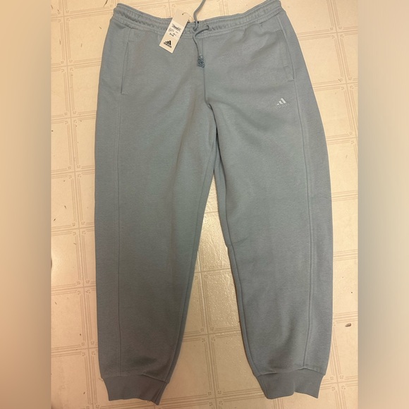 Women's Adidas All Szn Sweatpants size XL - Picture 1 of 3